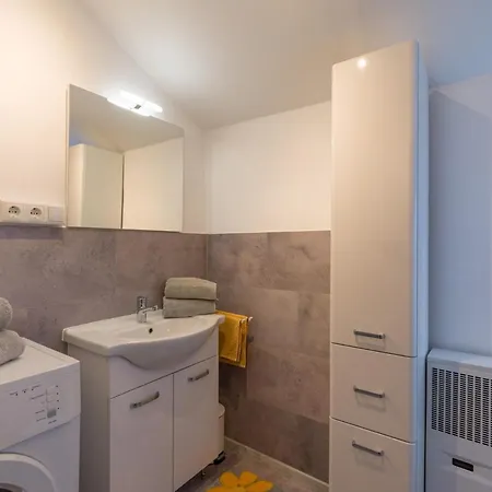 Ferienhaus Grabner Riedleiten Bienenhaus *